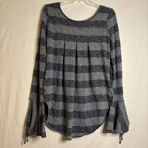We the Free Gray Blue Striped Tie Flare Sleeve Knit Top Tunic Size Small Boho - Picture 8 of 15